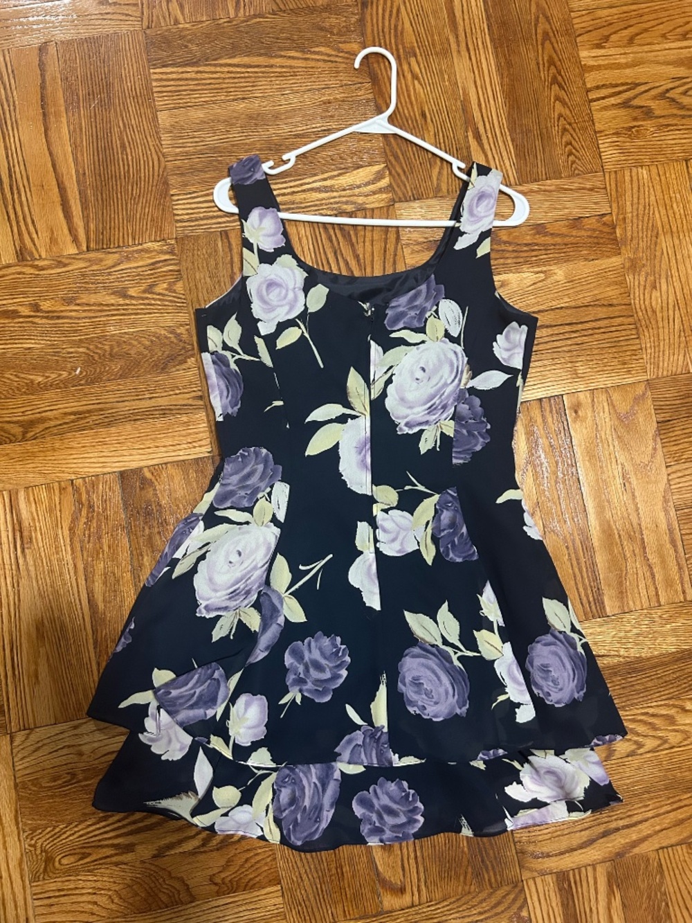Cute Vintage Floral Sundress - Picture 2 of 2